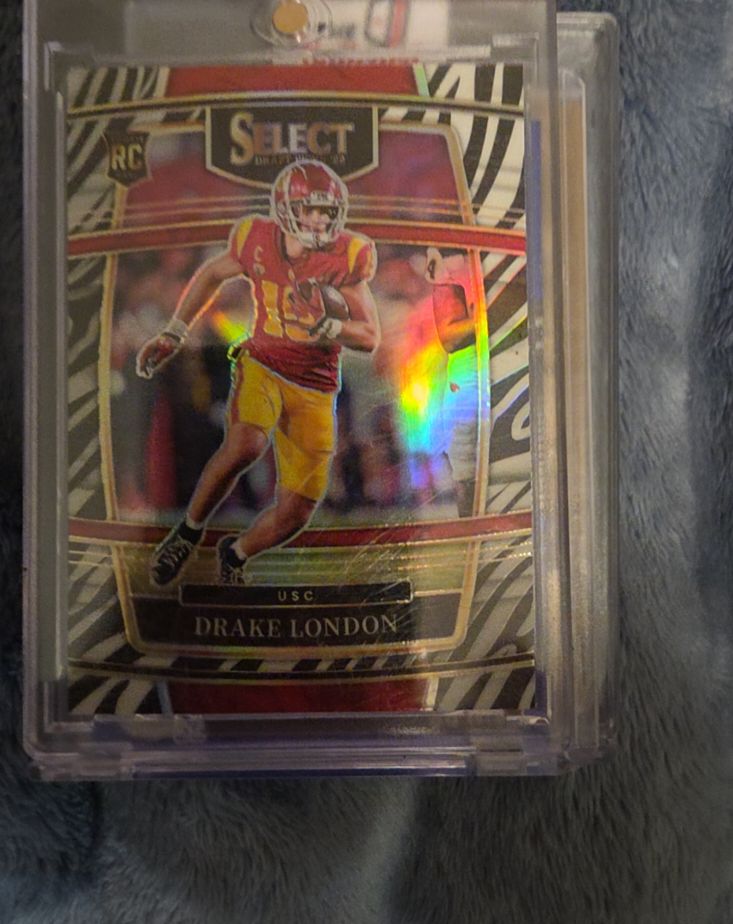 2022 Panini Select Draft Picks #7 Drake London — front