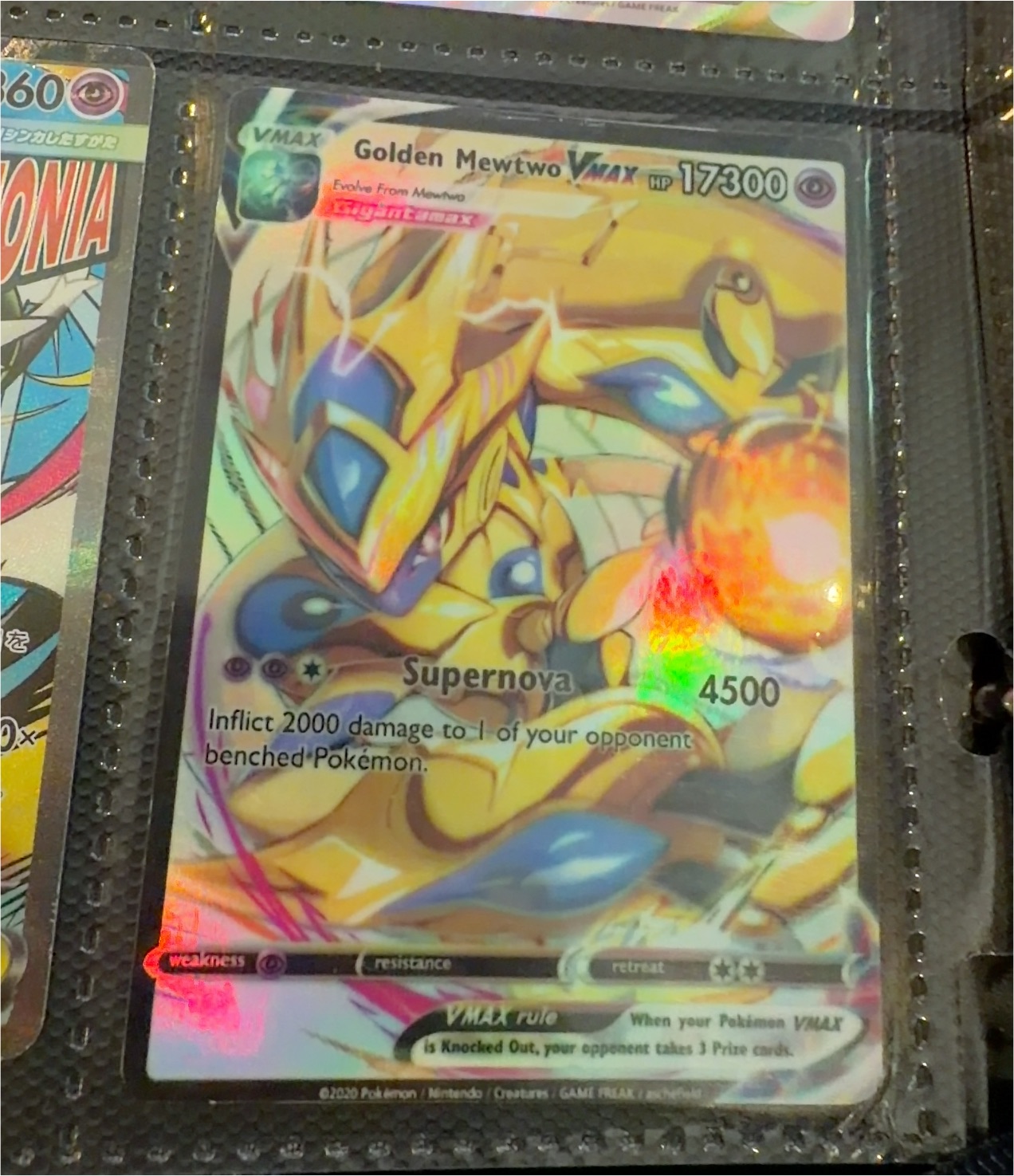 2020 Pokémon Golden Mewtwo VMAX — front
