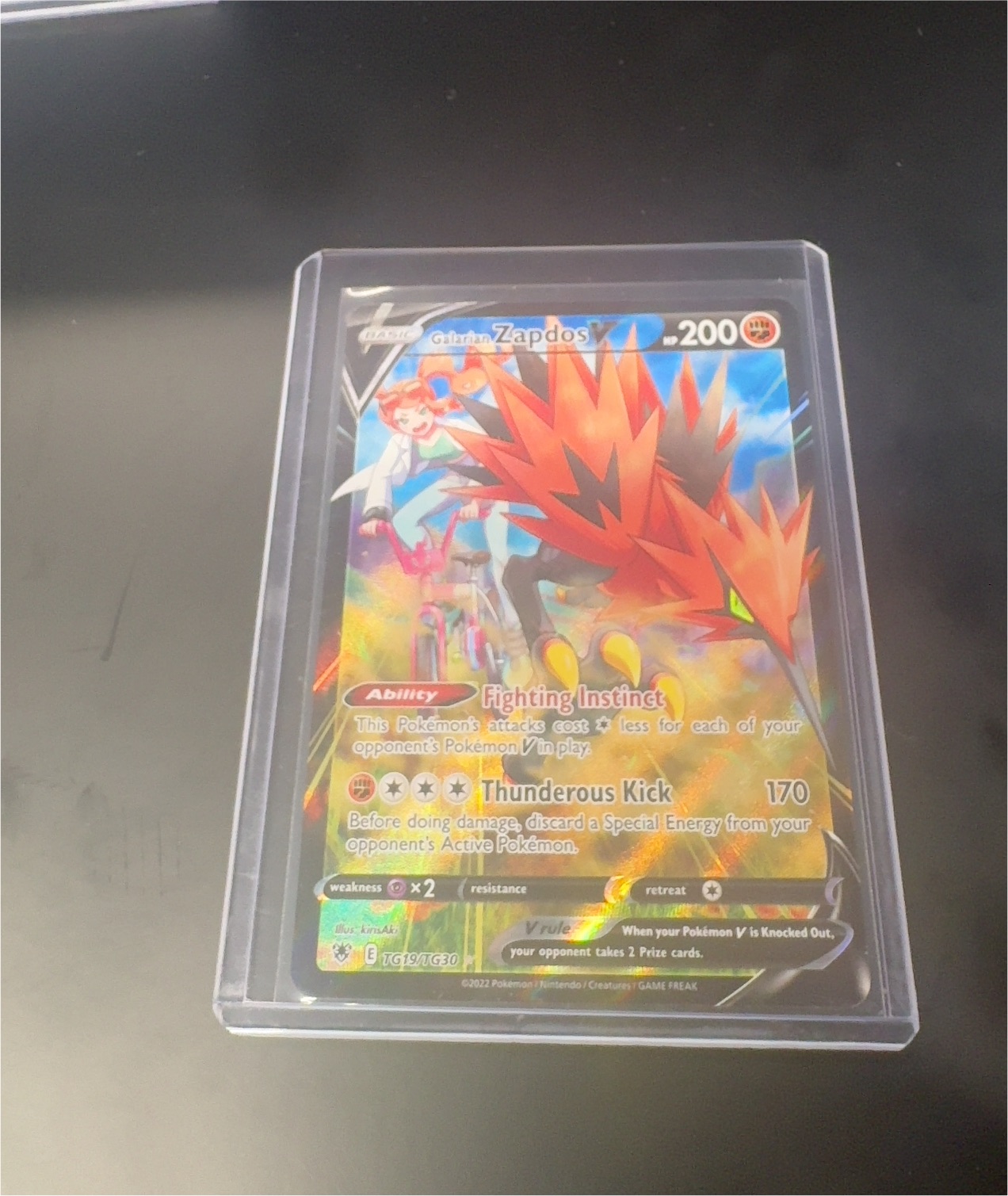 2022 Pokémon Sword & Shield—Brilliant Stars TG19 Galarian Zapdos V — front