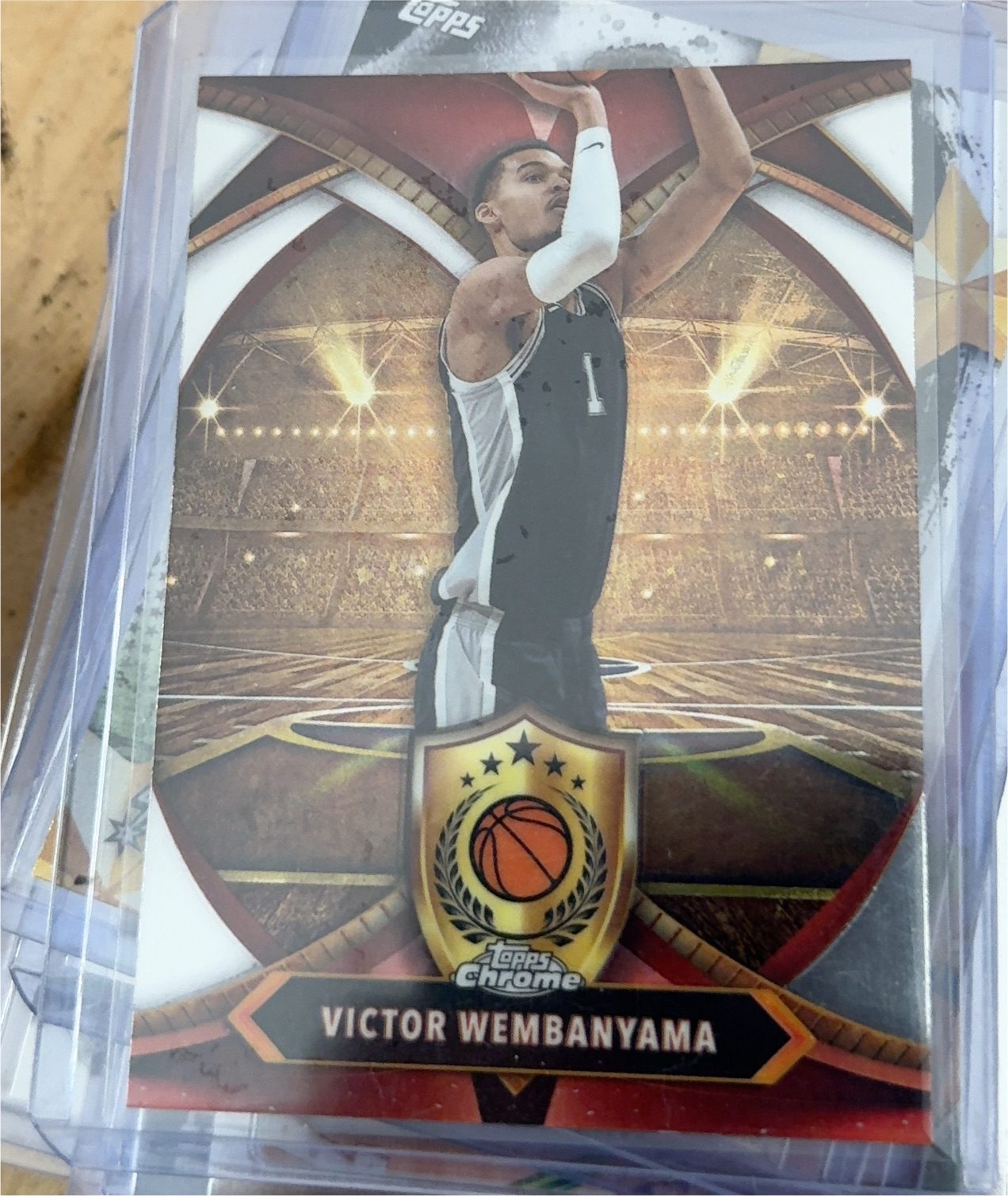 2023-24 Topps Chrome Radiating Rookies #RR-1 Victor Wembanyama — front