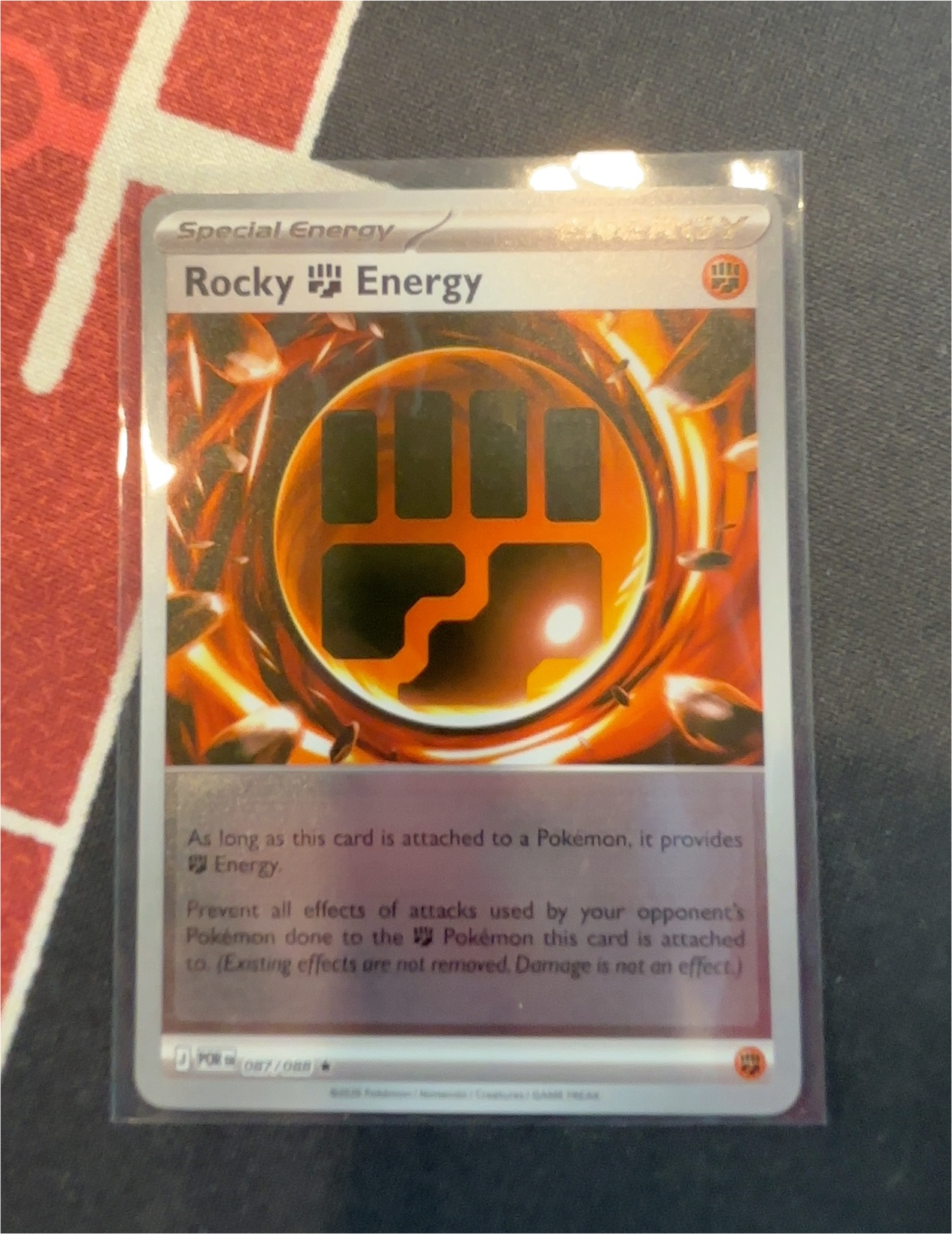2005 Pokémon EX Emerald #87 Rocky Energy — front