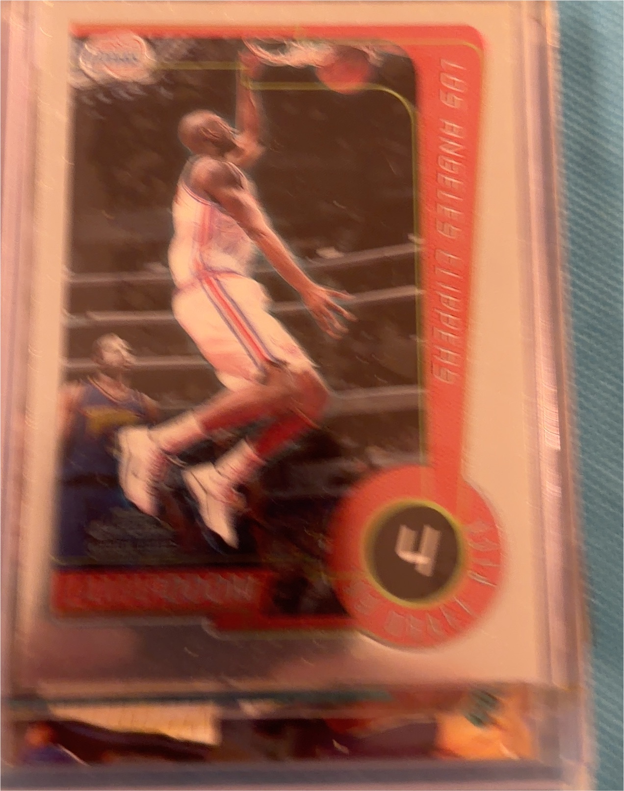 1990 SkyBox #4 Dominique Wilkins — front