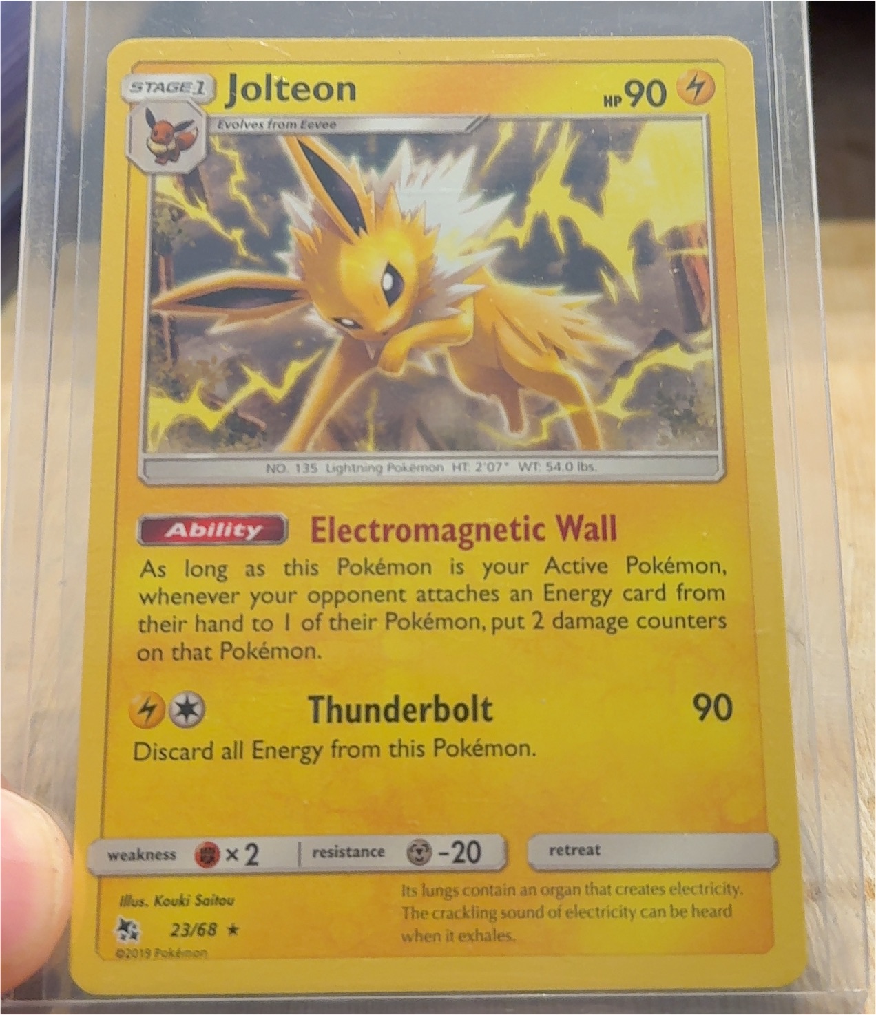 2019 Pokémon Hidden Fates #23 Jolteon — front