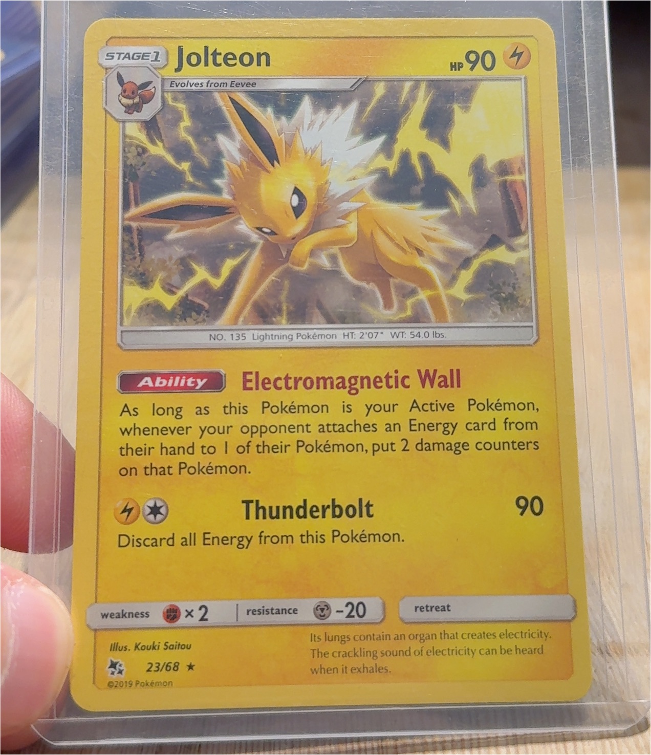 2019 Pokémon Hidden Fates #23 Jolteon — front