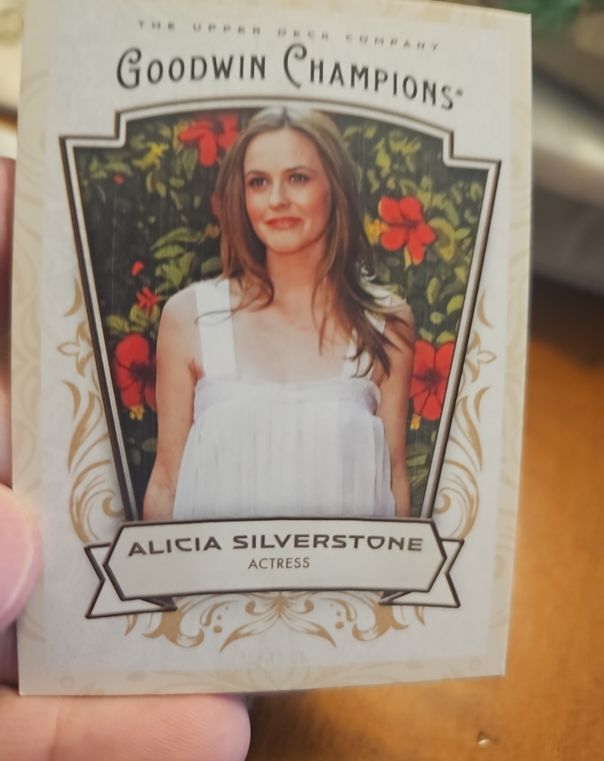2022 Upper Deck Goodwin Champions Alicia Silverstone — front