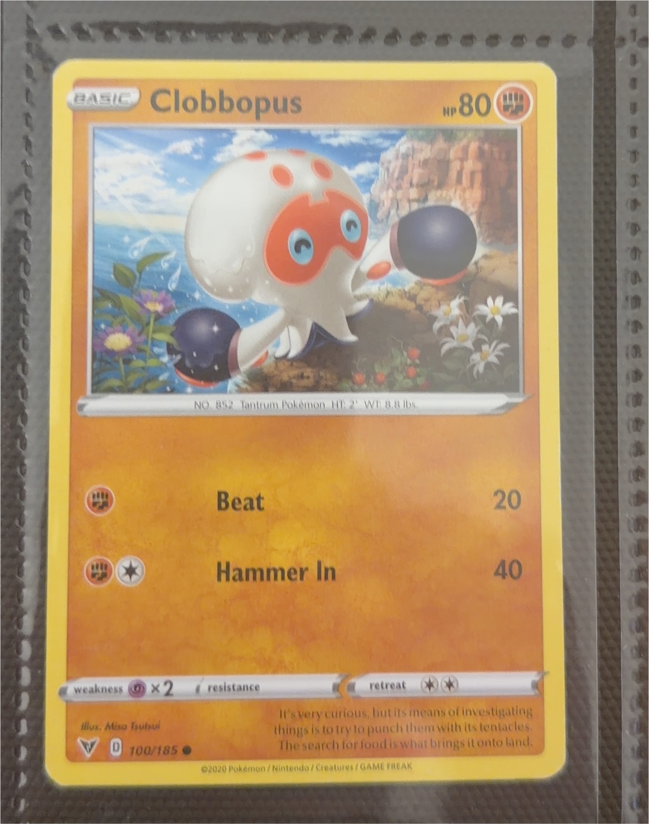 2020 Pokémon Darkness Ablaze #100 Clobbopus — front
