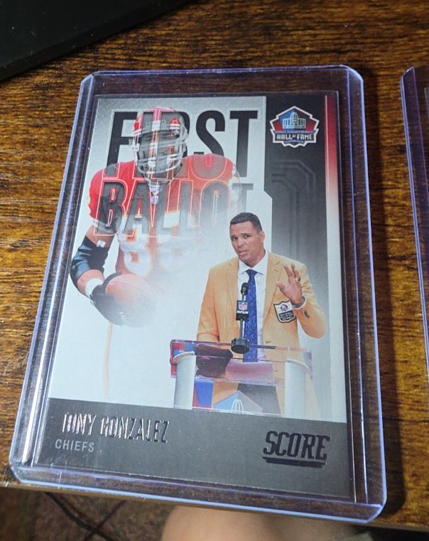 2023 Panini Score First Ballot Tony Gonzalez — front