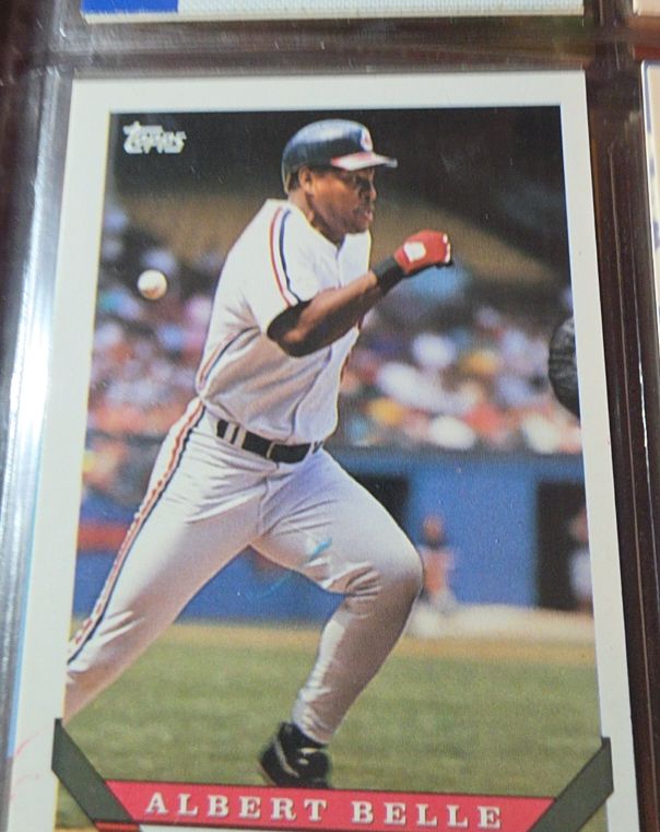 1995 Topps #250 Albert Belle — front