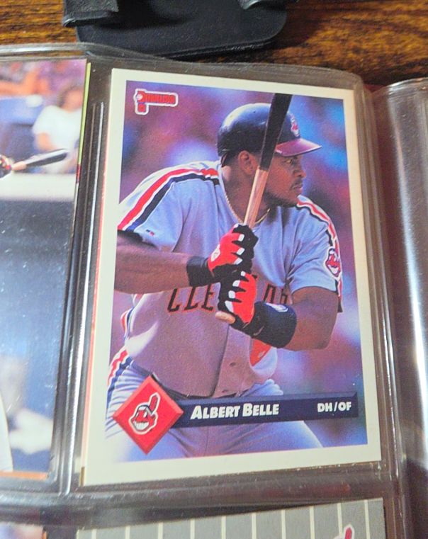 1992 Fleer Ultra #126 Albert Belle — front
