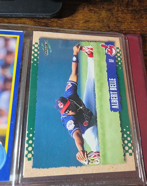 1995 Upper Deck #11 Albert Belle — front