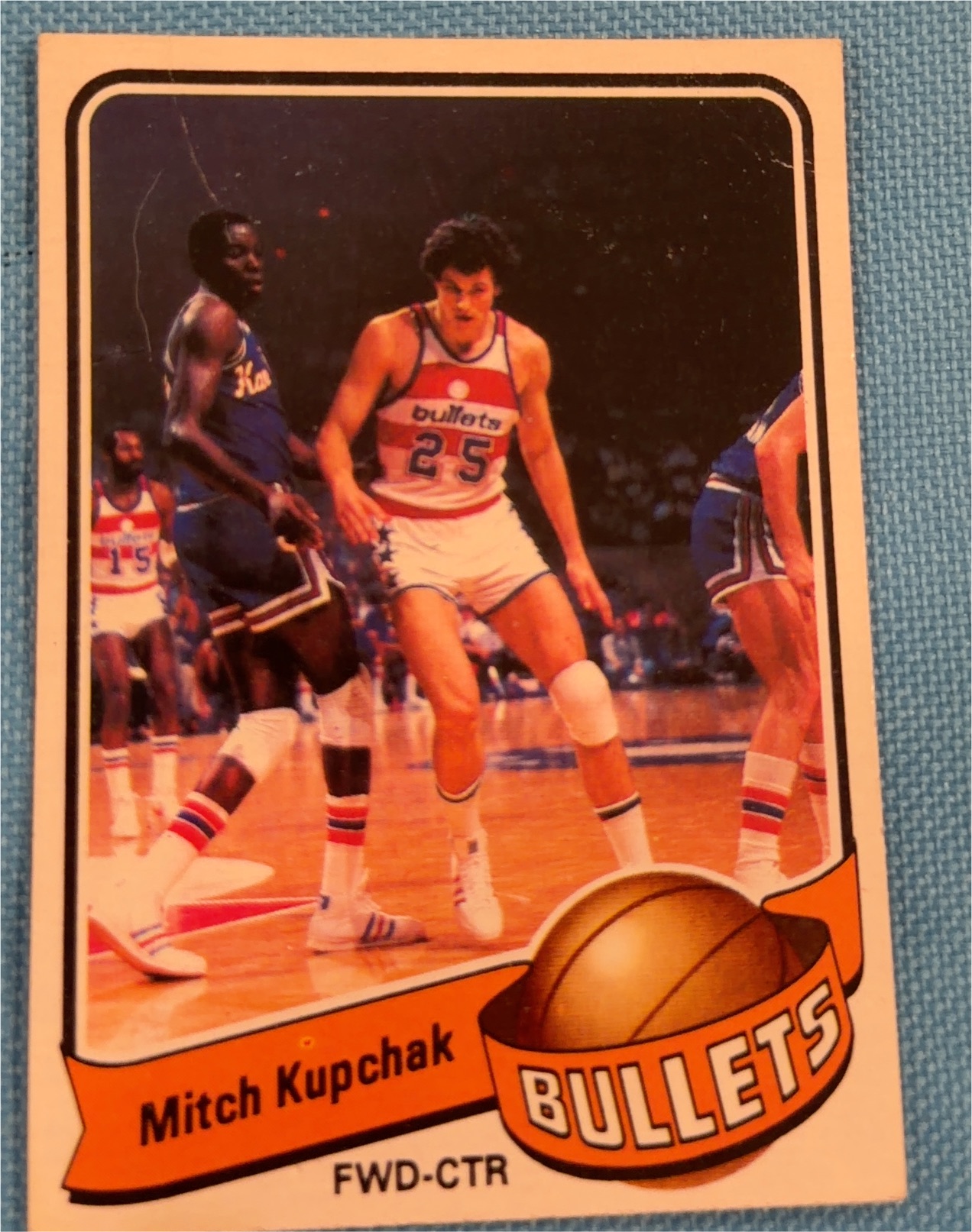 1976-77 Topps #138 Mitch Kupchak — front