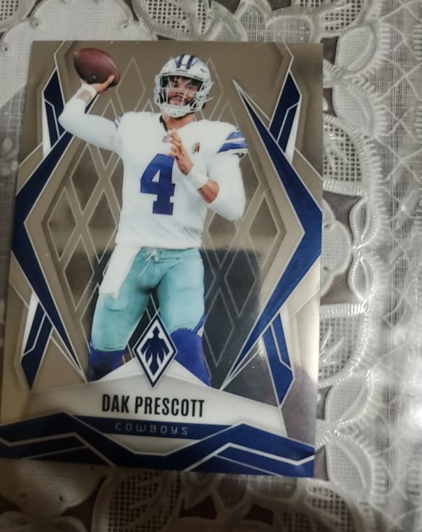 2017 Panini Prizm #77 Dak Prescott — front