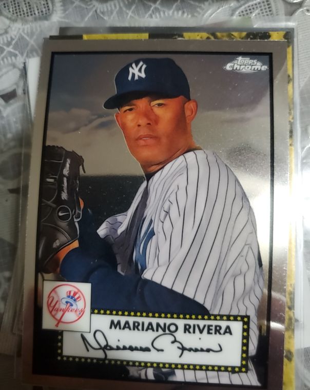 2000 Topps Gallery #115 Mariano Rivera — front