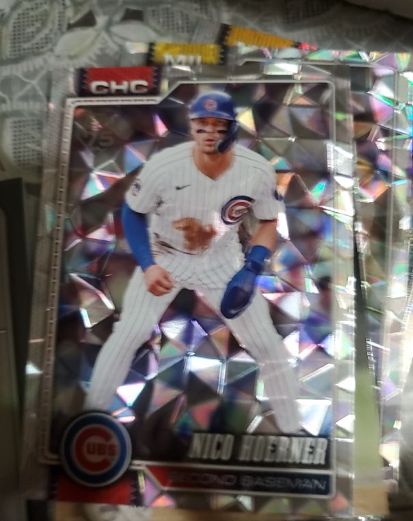 2024 Topps Chrome Nico Hoerner — front