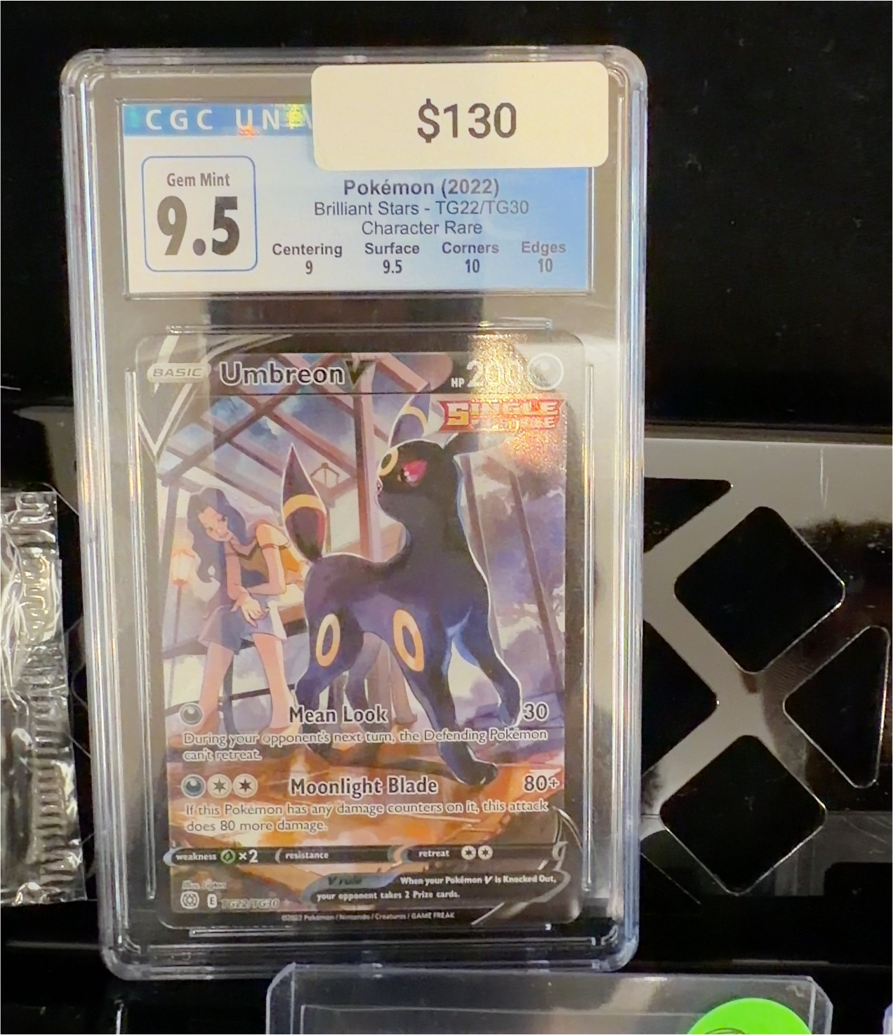 2022 Pokémon TG22/TG30 Umbreon V — front
