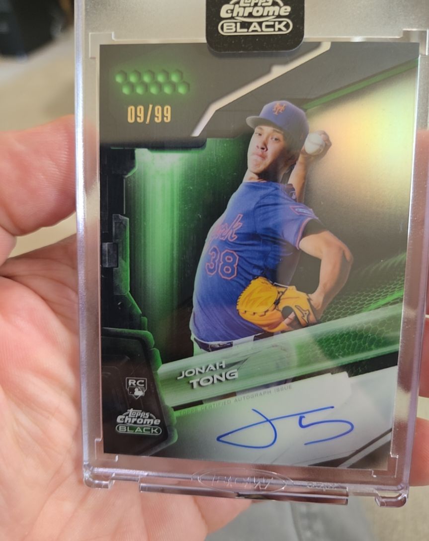 2026 Topps Chrome Black #09 Jonah Tong — front