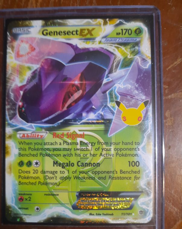 2013 Pokémon #11 Genesect EX — front
