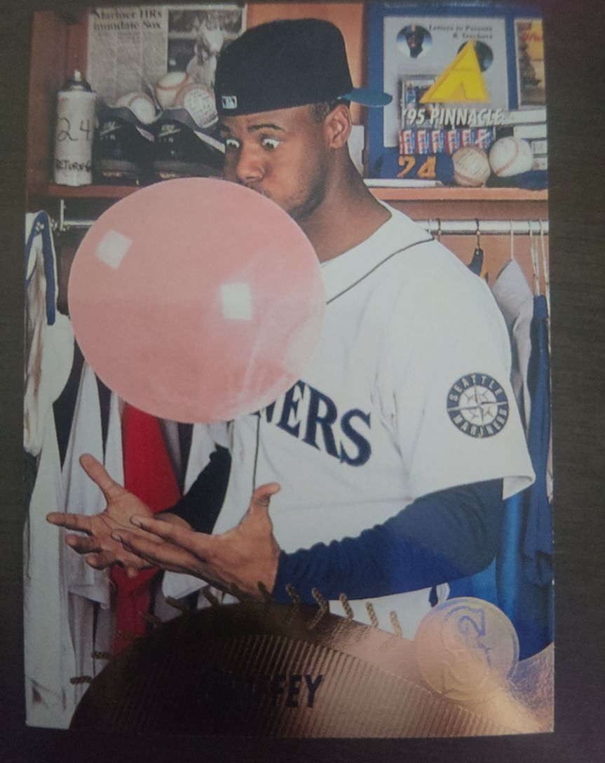 1995 Pinnacle #128 Ken Griffey Jr — front