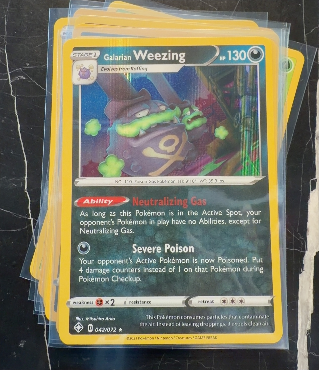 2021 Pokémon Shining Fates #042 Galarian Weezing — front