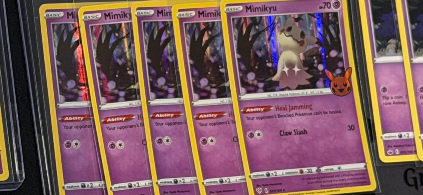 2022 Pokémon Darkness Ablaze #081 Mimikyu — front