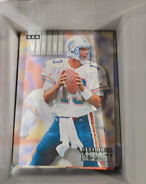 1994 Skybox Impact Ultimate Impact #U-14 Dan Marino — front