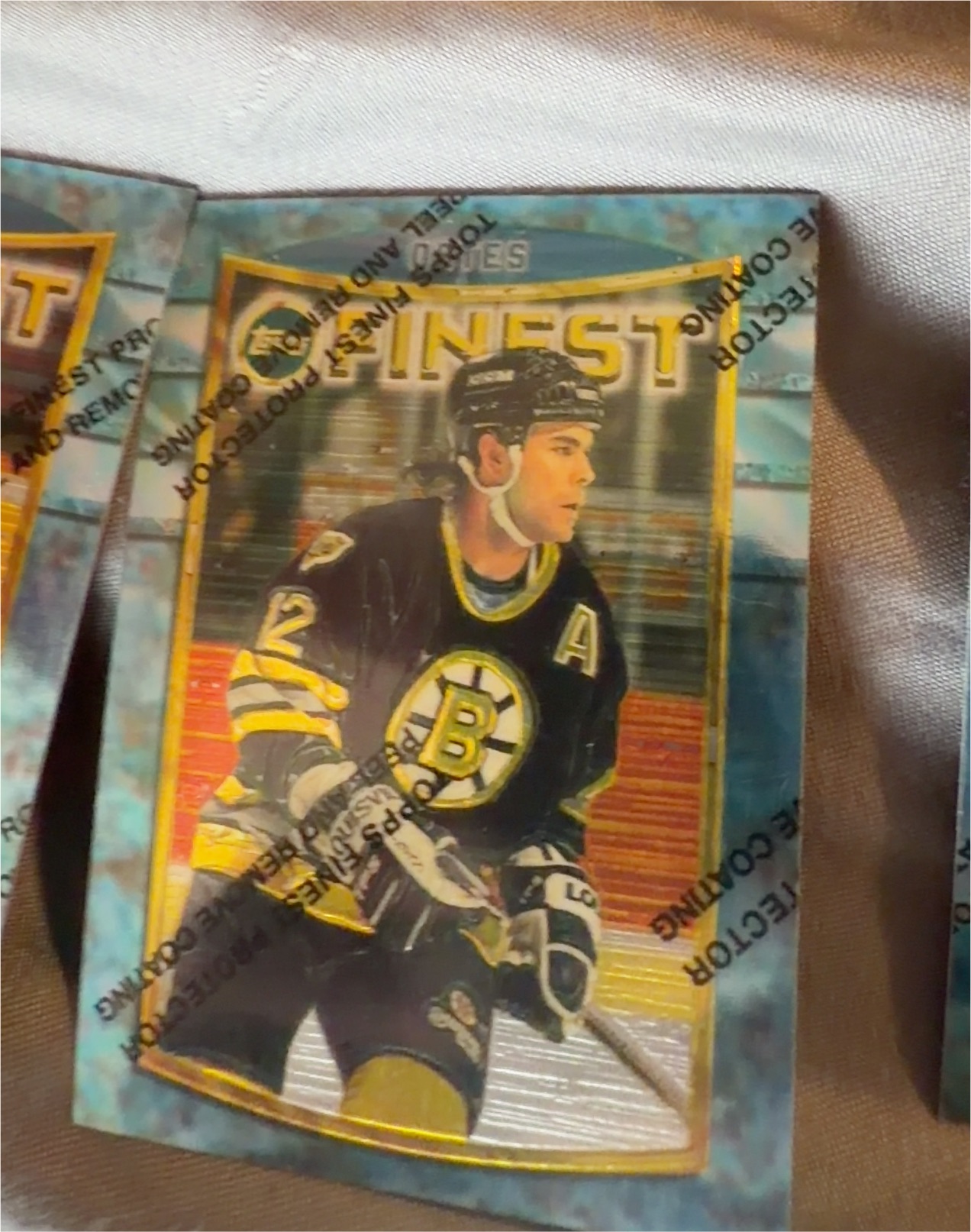 1994 Finest #22 Cam Neely — front
