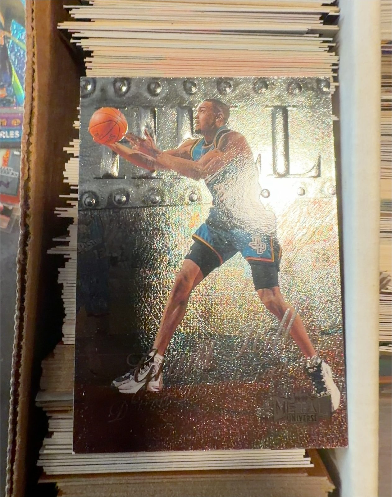 1995 Metal #25 Dikembe mutombo — front