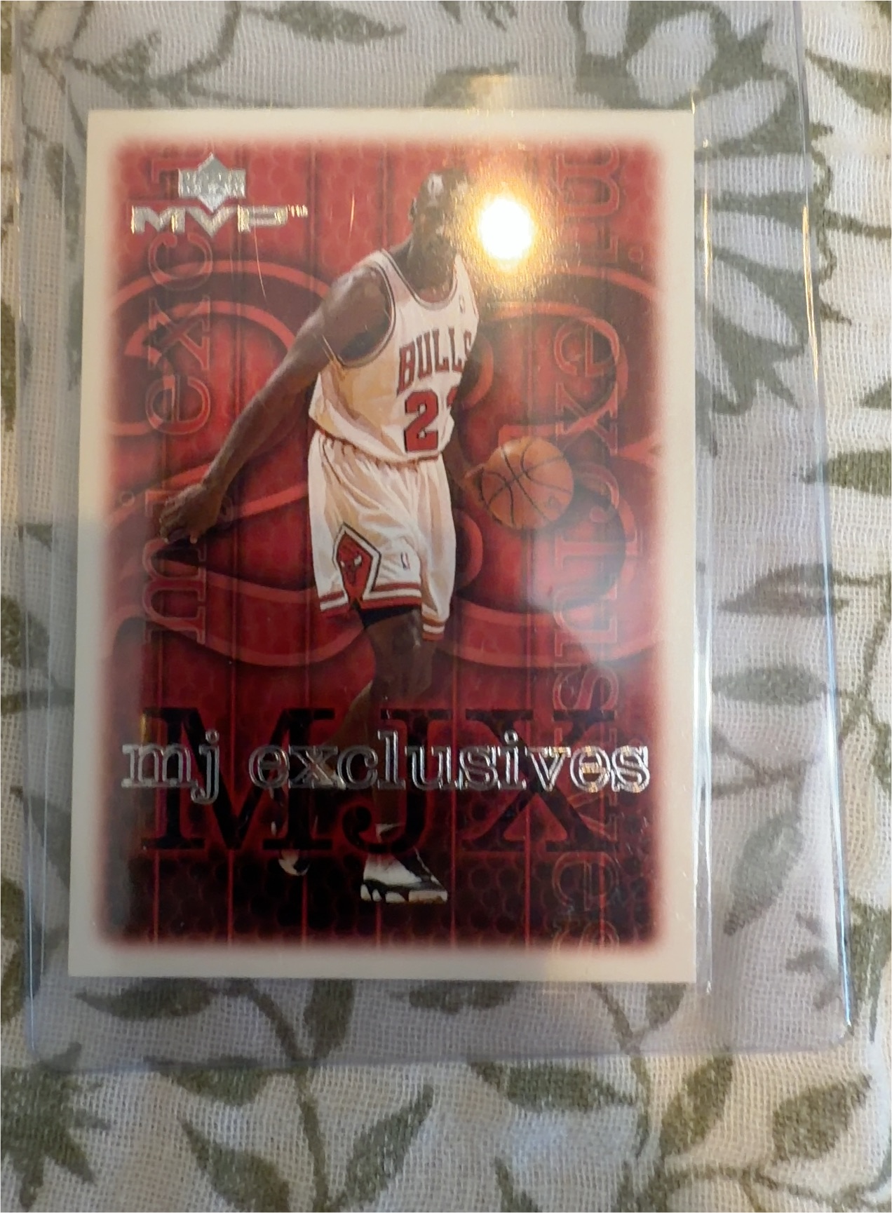 1999 Upper Deck MVP #207 Michael Jordan — front