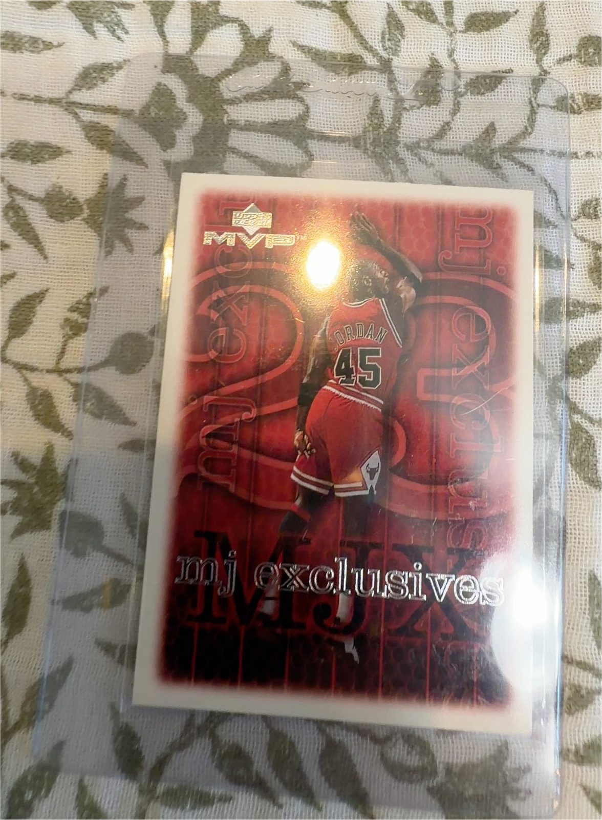 1999 Upper Deck MVP #180 Michael Jordan — front