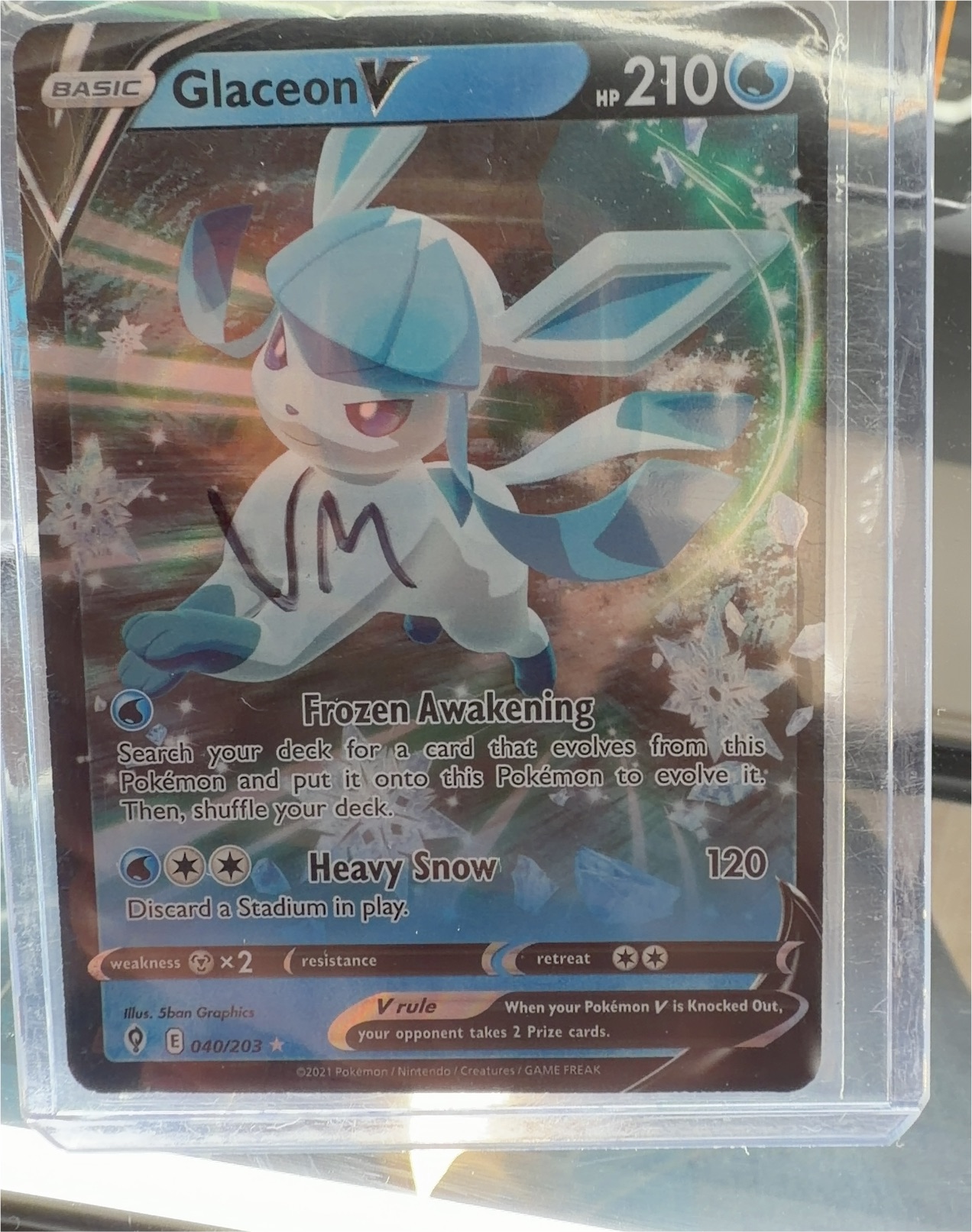 Pokemon Evolving Skies #40 Glaceon V — front