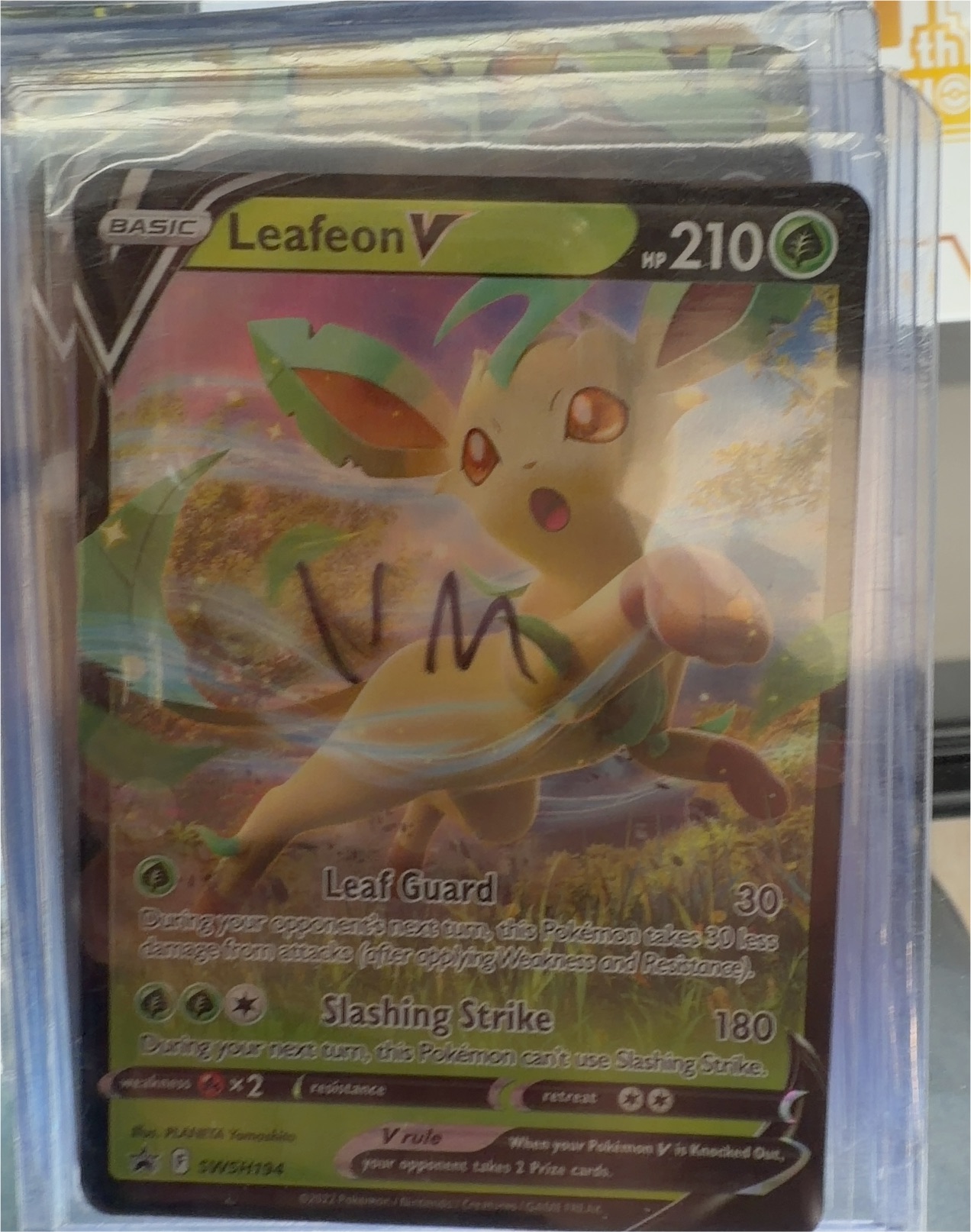Pokemon Promo #SWSH194 Leafeon V — front