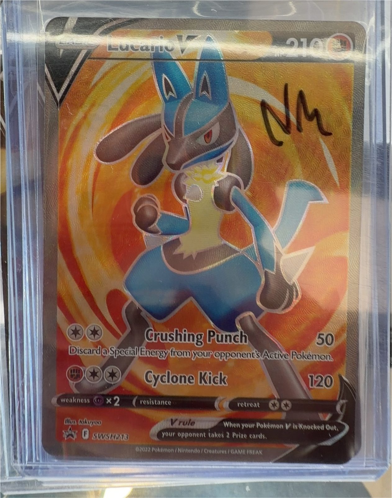 Pokemon Promo #SWSH213 Lucario V — front
