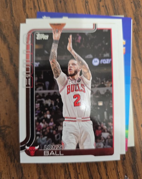 2025 Topps #39 Lonzo Ball — front
