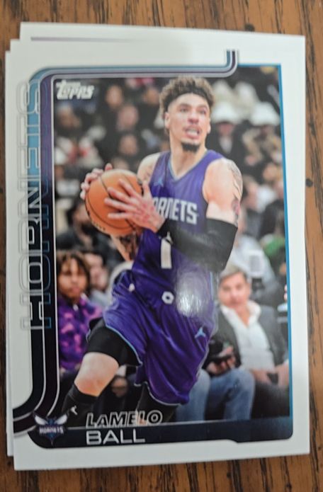 2025 Topps #67 LaMelo Ball — front