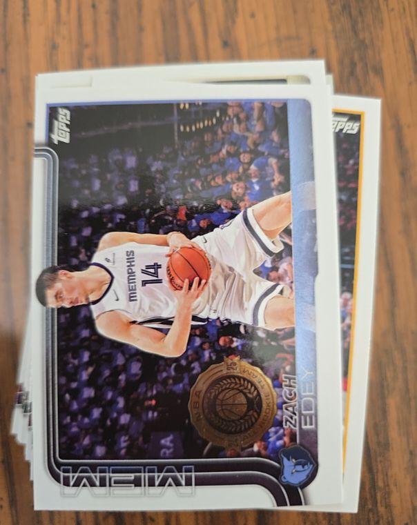 2025 Topps #186 Zach Edey — front