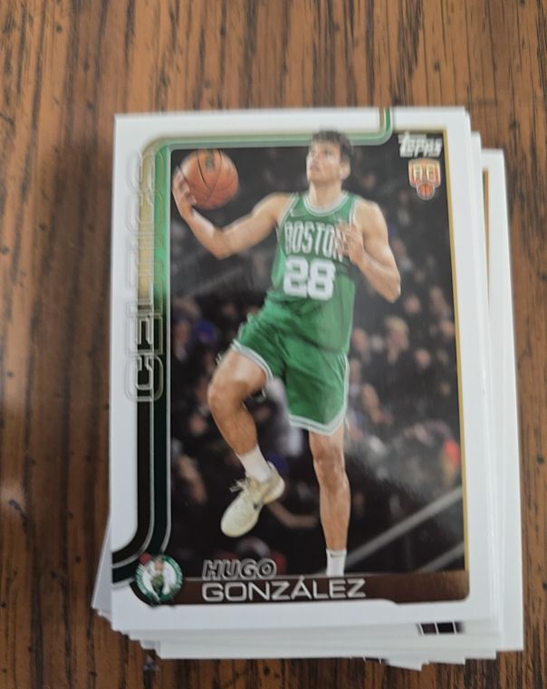 2025 Topps #228 Hugo González — front