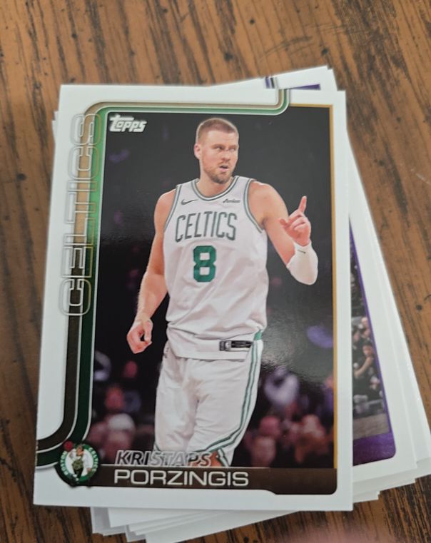 2025 Topps #3 Kristaps Porzingis — front
