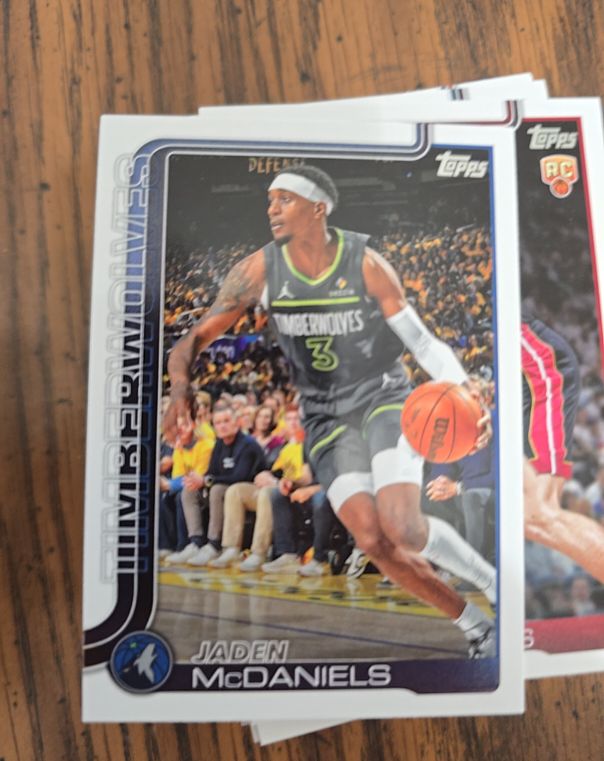 2025 Topps #248 Jaden McDaniels — front