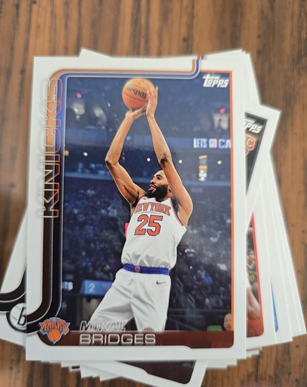 2025 Topps #18 Mikal Bridges — front