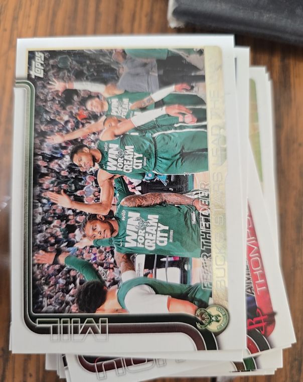 2025 Topps #281 Giannis Antetokounmpo — front