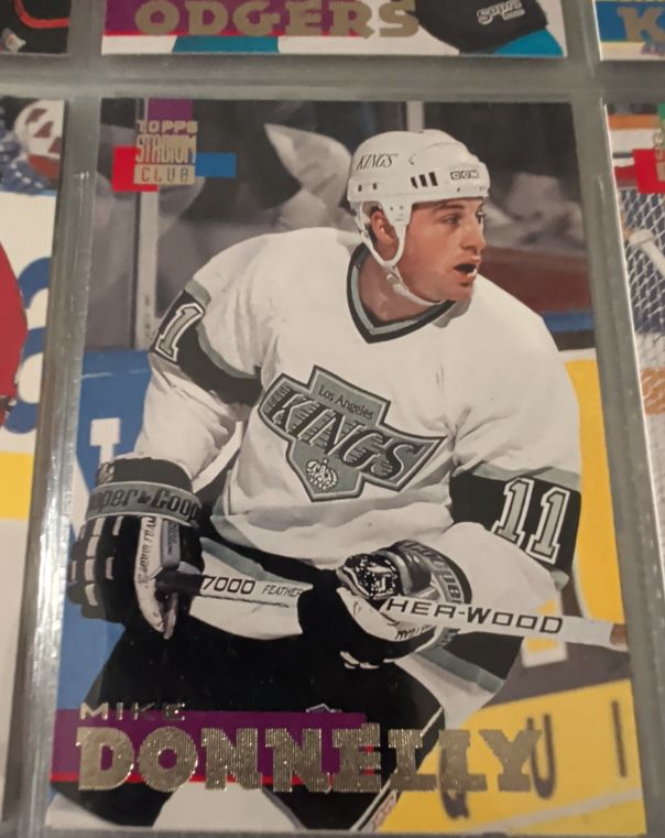 1993 Stadium Club #374 Mike Donnelly — front