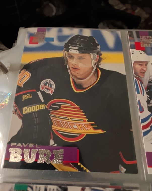 1994 Stadium Club #10 Pavel Bure — front