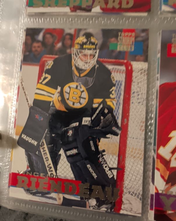 1994 Stadium Club #43 Vincent Riendeau — front