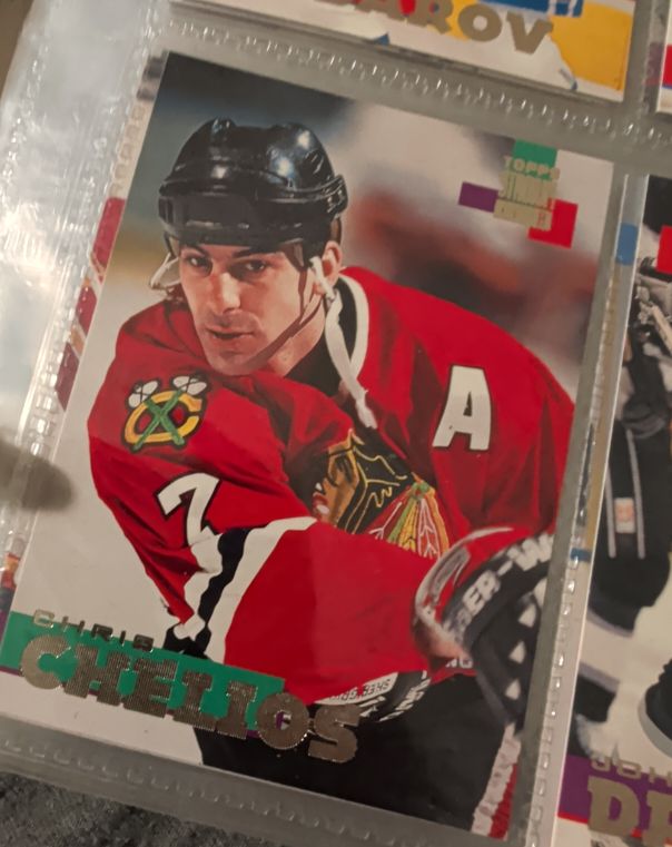 1994 Stadium Club #70 Chris Chelios — front