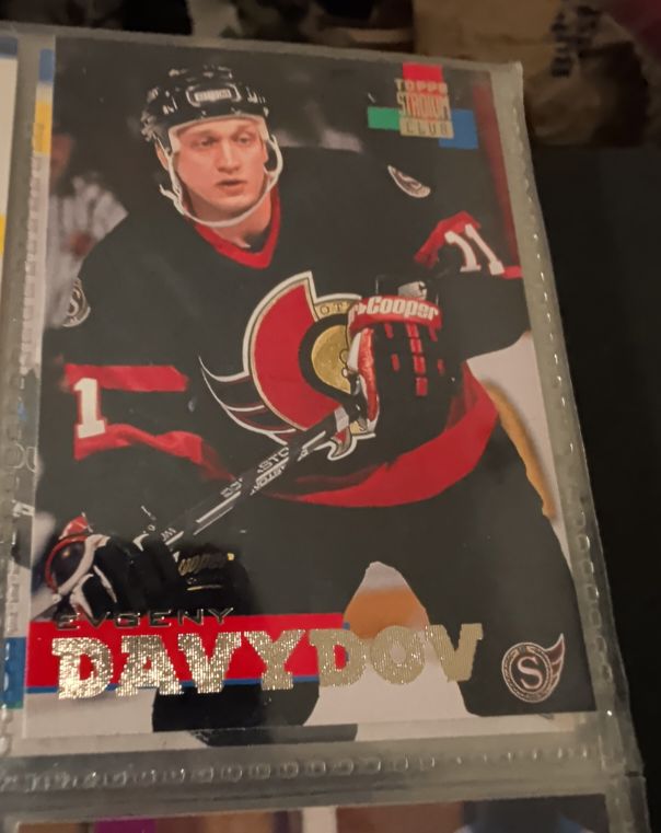 1994 Stadium Club #66 Evgeny Davydov — front