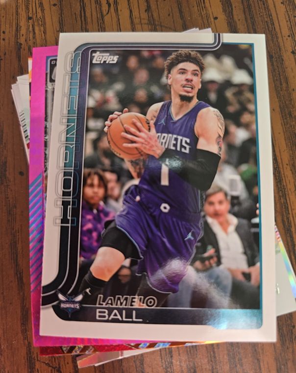 2025 Topps #67 LaMelo Ball — front