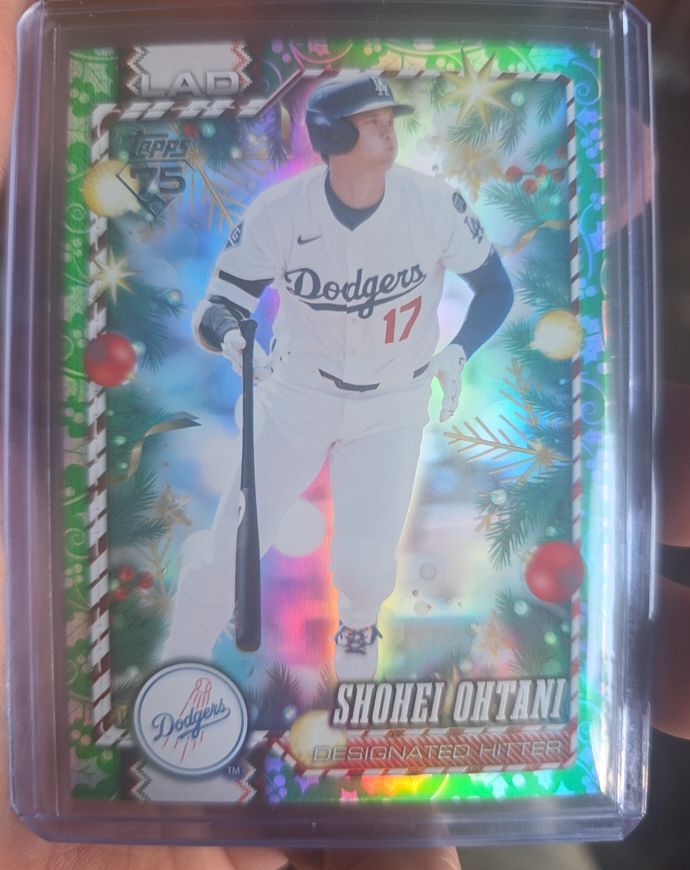 2026 Topps Holiday #H100 Shohei Ohtani — front