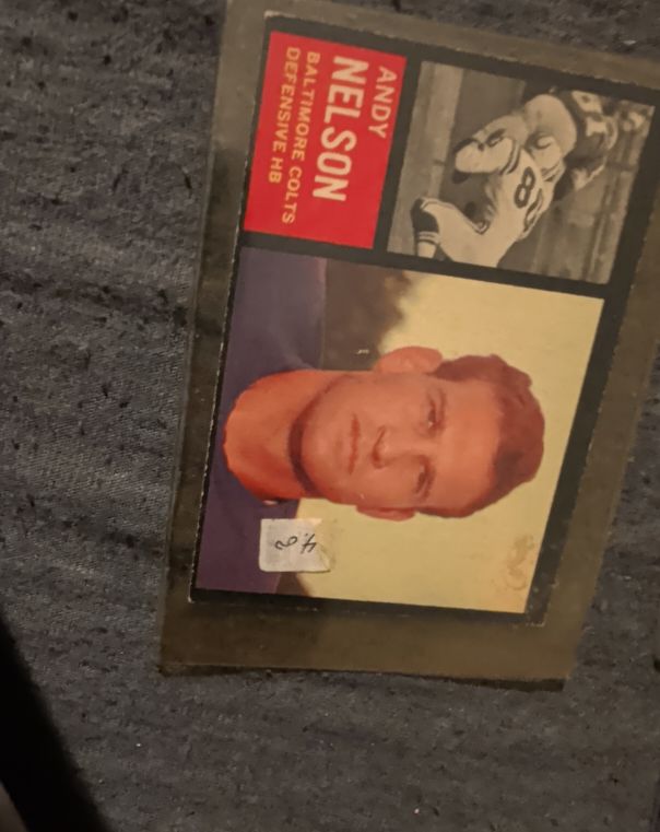 1962 Topps #10 Andy Nelson — front