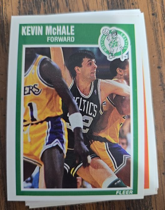1989 Fleer #11 Kevin McHale — front