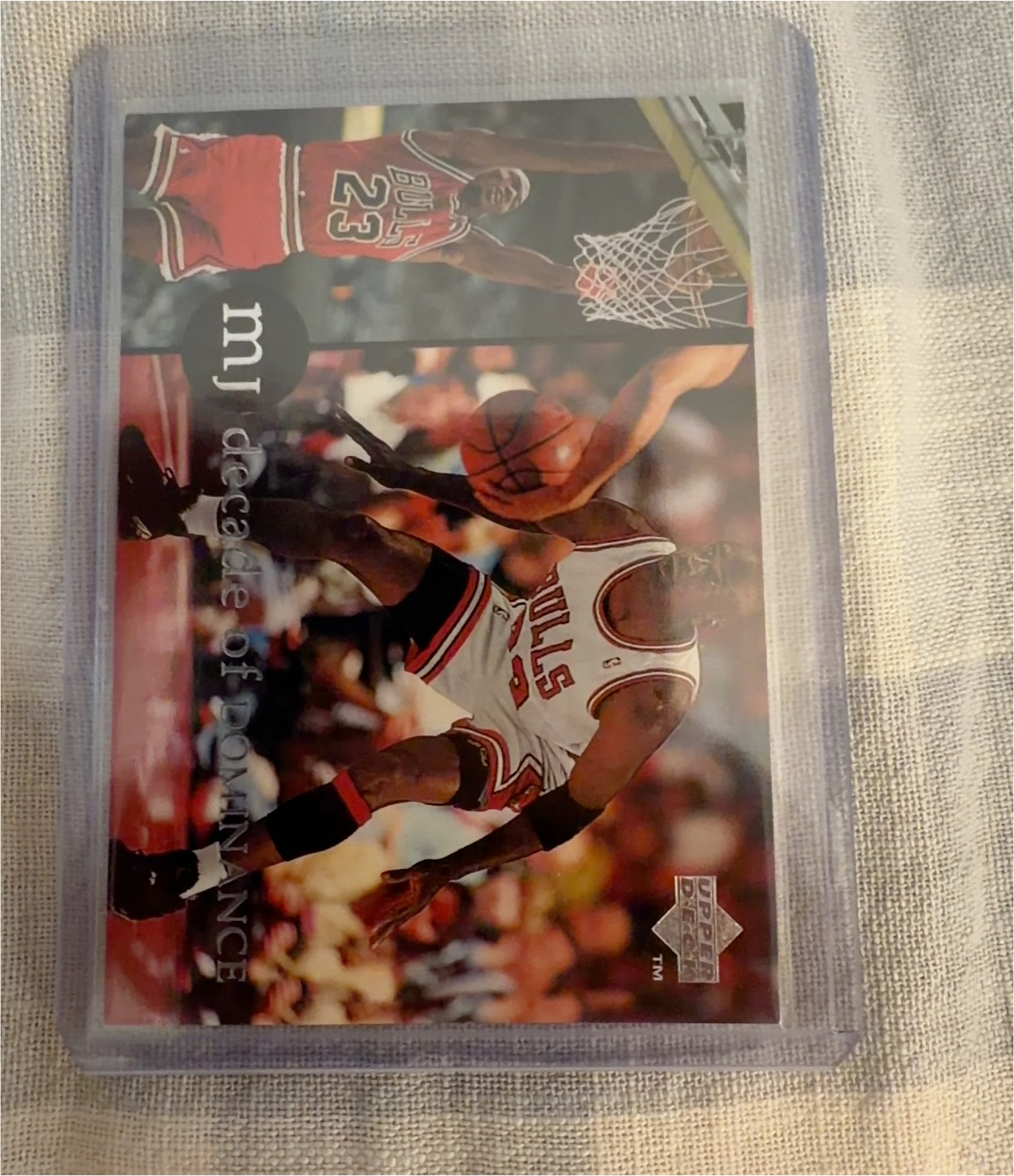 1994 Collector's Choice International Decade of Dominance #J6 Michael Jordan — front